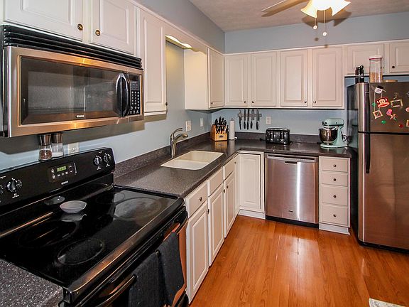2nd image of 2740 Saltergate Dr