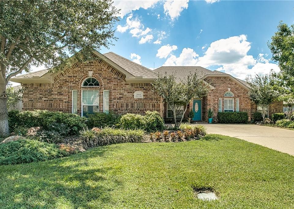 1st image of 3904 Regal Oaks Dr