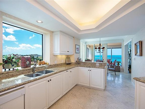 4th image of 3991 Gulf Shore Blvd N