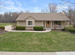 1019 S Comanche Ln, Waukesha, WI 53188