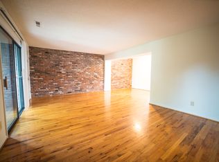 4012 Oak St APT 10, Kansas City, MO 64111