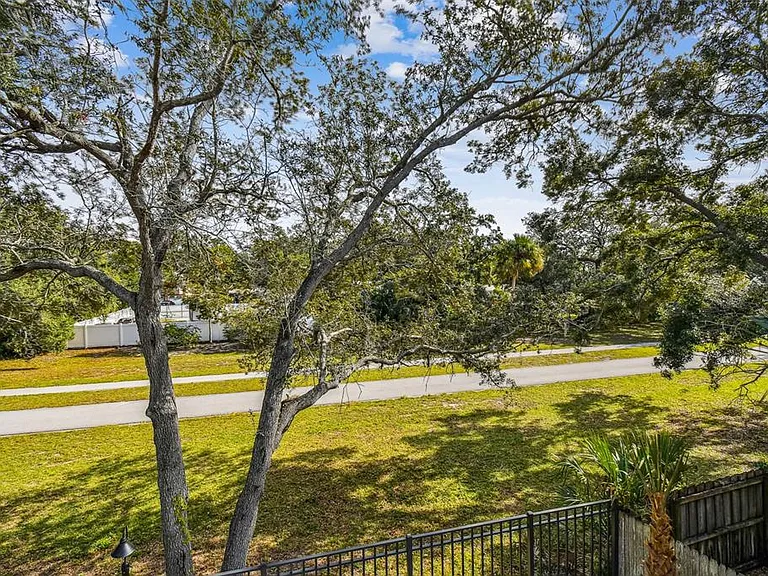 1523 Bayshore Blvd #3 — Photo 28