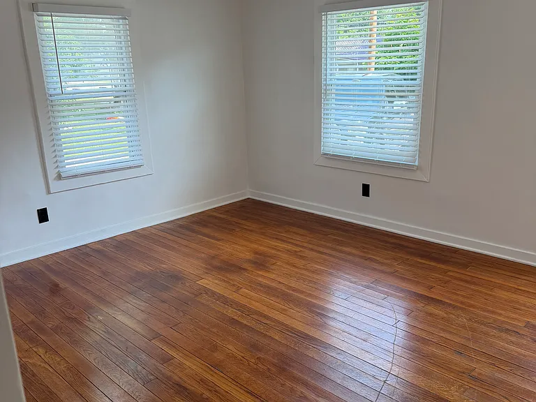 1307 W Worley St — Photo 3