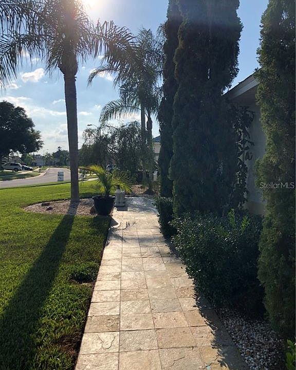 2nd image of 1733 Pembrooke Way