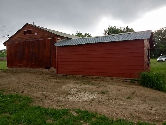3rd image of 10174 Davis Cir