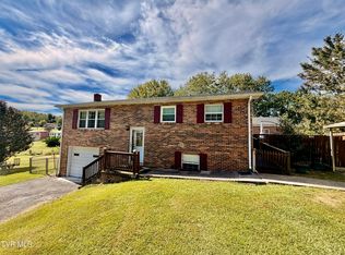 465 Choctaw Dr, Chuckey, TN 37641