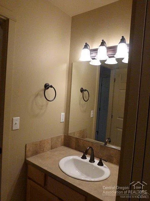2 bed, 716 sqft, $1,850 — Photo 4