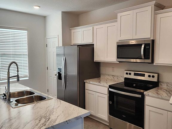 5th image of 8409 Zenith Cir #8409