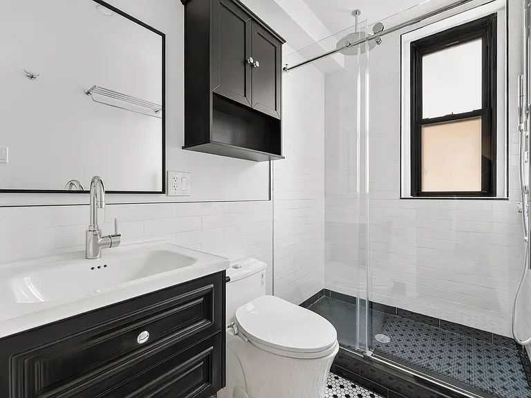 172 W 79th St #11F — Photo 7