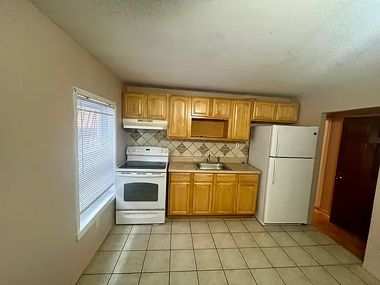 Rented by Think Properties | media 10