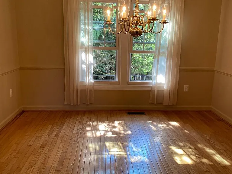 12901 Hedgetop Dr — Photo 11