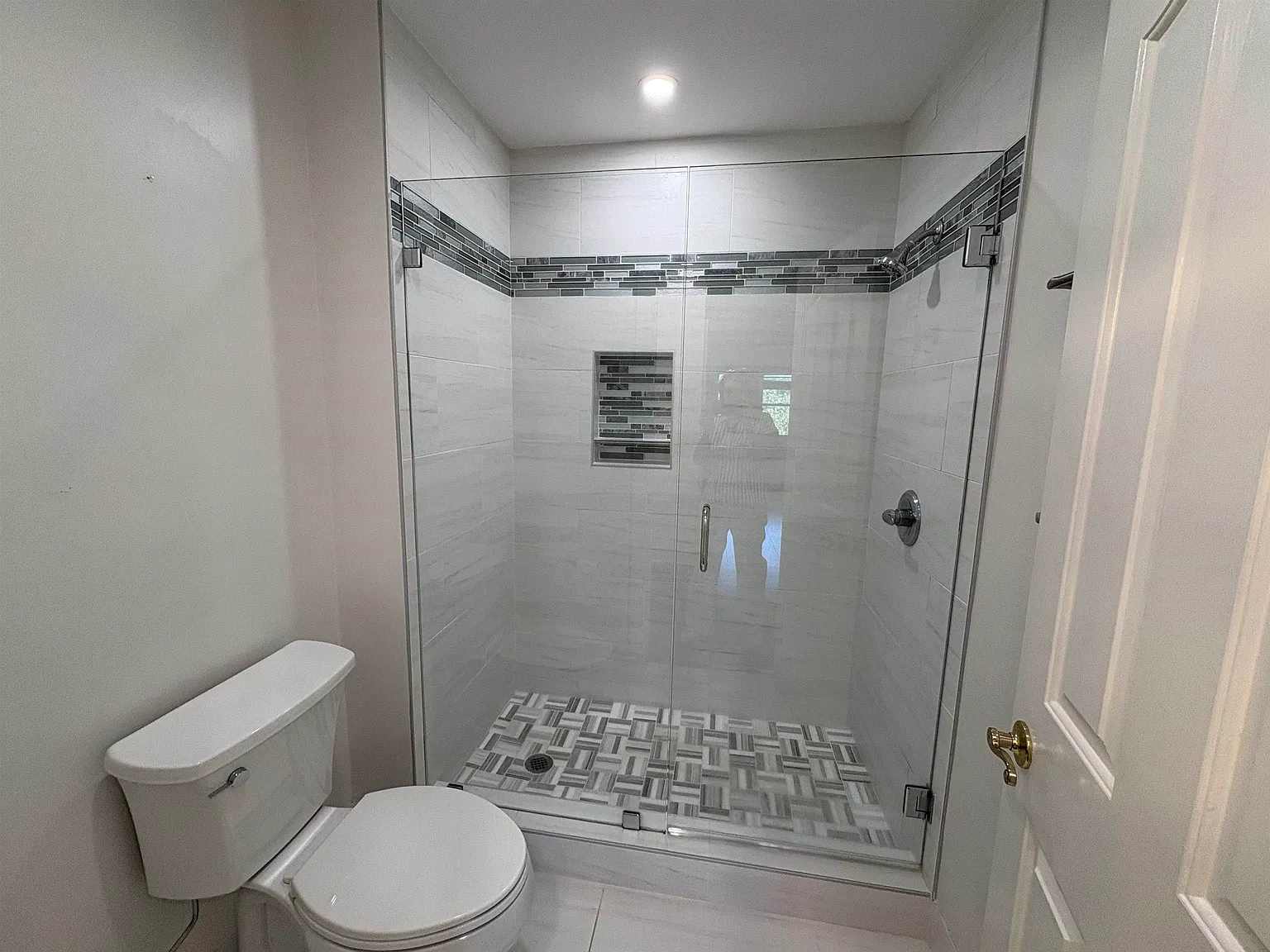 1 bed, 1.0 bath, 997 sqft, $1,800 — Photo 3