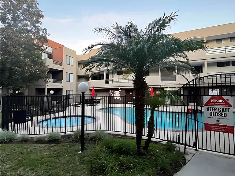 7826 Topanga Canyon Blvd #323 — Photo 2