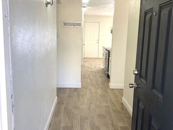 4th image of 14406 Flair Dr
