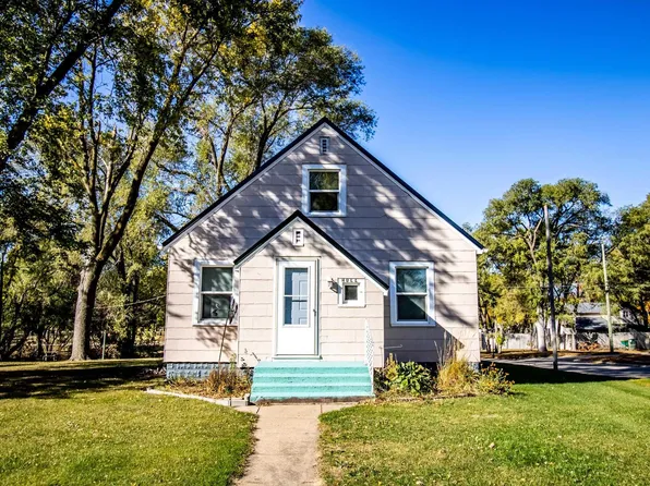 715 2nd Ave NE, Independence, IA 50644