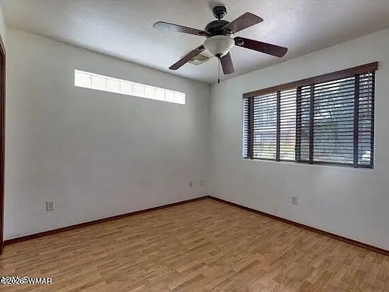 677 Fox Ln — Photo 8