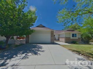 915 Welch Ave, Berthoud, CO 80513