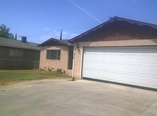878 E Putnam Ave NE, Porterville, CA 93257