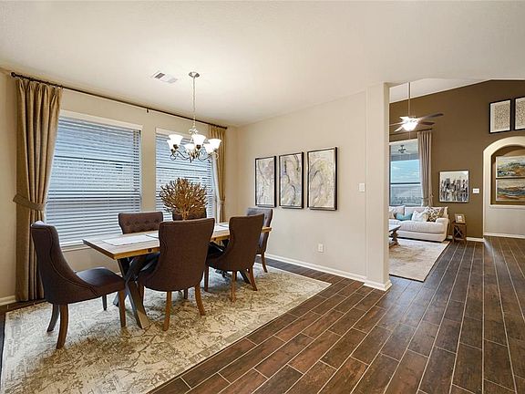 4th image of 2518 Granberry Pt