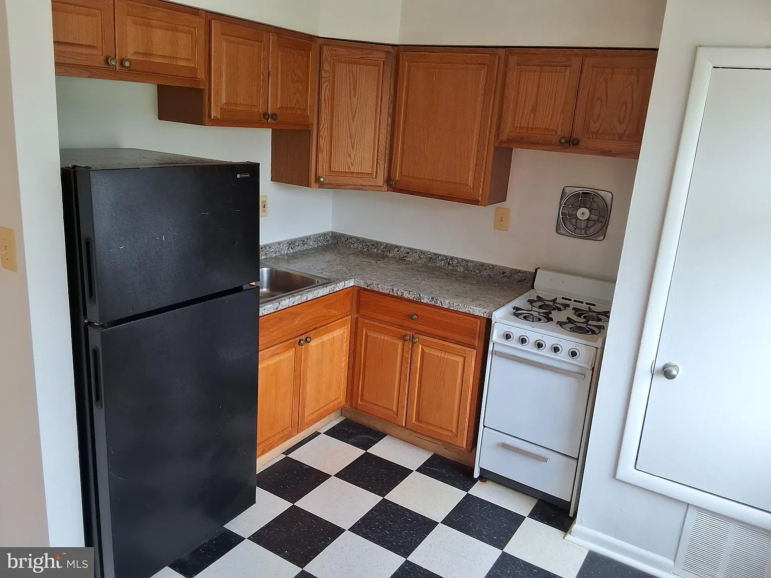 1 bed, $1,350 — Photo 4