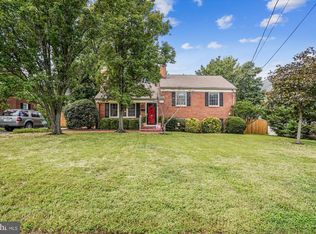 6108 Dorchester St, Springfield, VA 22150