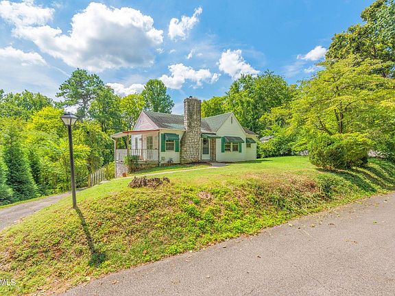 4th image of 104 Royal Heights Dr