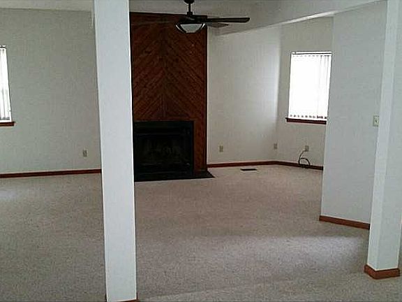 3rd image of 1417 Preserve Dr