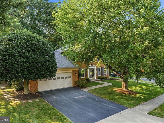 3rd image of 9904 Marquand Dr