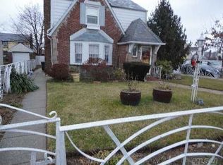 11502 220th St, Cambria Heights, NY 11411