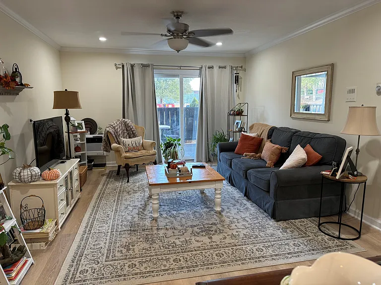 79 Balance Rock Rd #10 — Photo 1