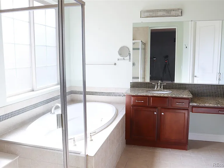 9242 Ridgegate Pkwy — Photo 21