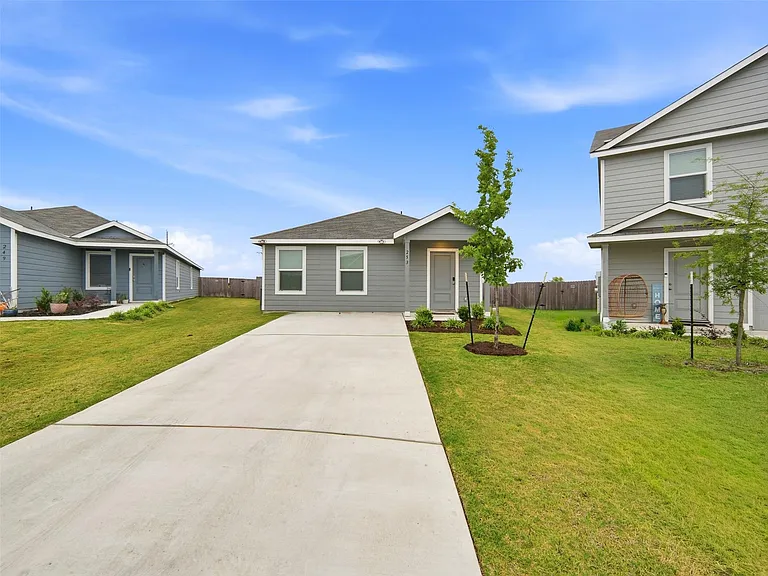 253 Tugboat Annie Way — Photo 1