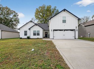 349 Fieldstone Ln, Springfield, TN 37172
