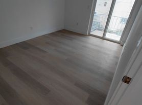 1380 SW 2nd St, Miami, FL