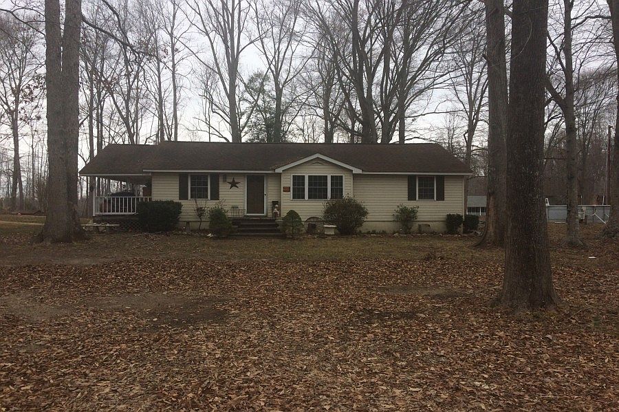 8915 Robert E Lee Dr, Spotsylvania, VA 22551 Zillow