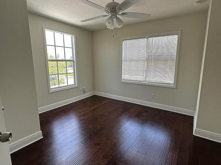 340 Walton Blvd — Photo 7