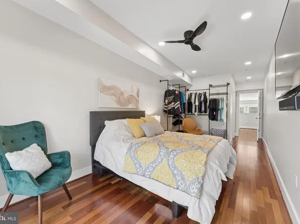 5233 Connecticut Ave NW APT 301, Washington, DC 20015