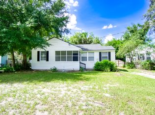 1336 Pine Grove Ct, Jacksonville, FL 32205