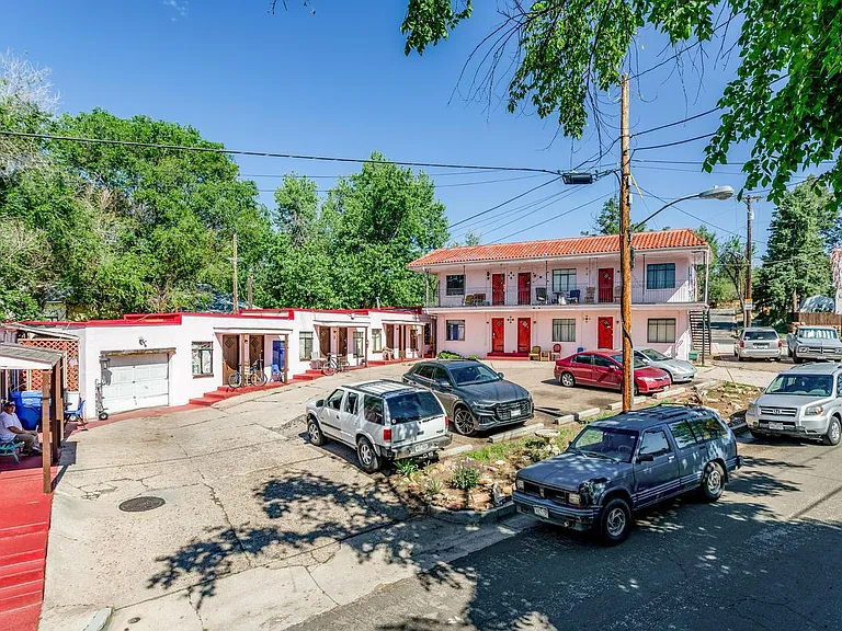 3401 W Pikes Peak Ave — Photo 2