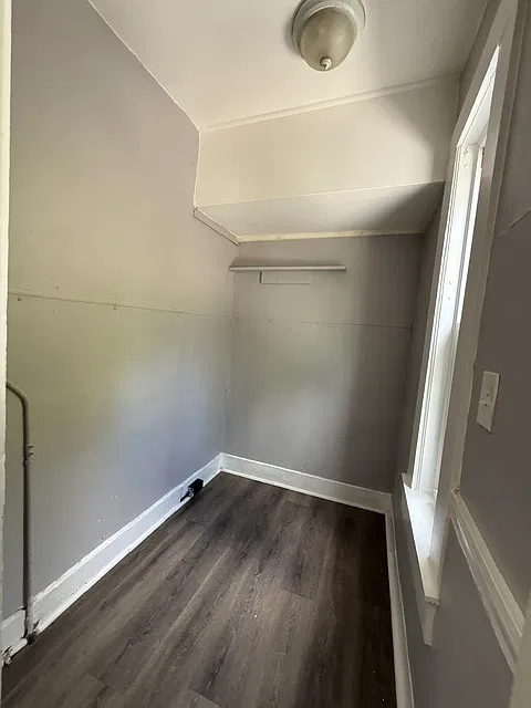 3 bed, $2,100 — Photo 2