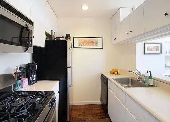 Rented by Warburg | media 24