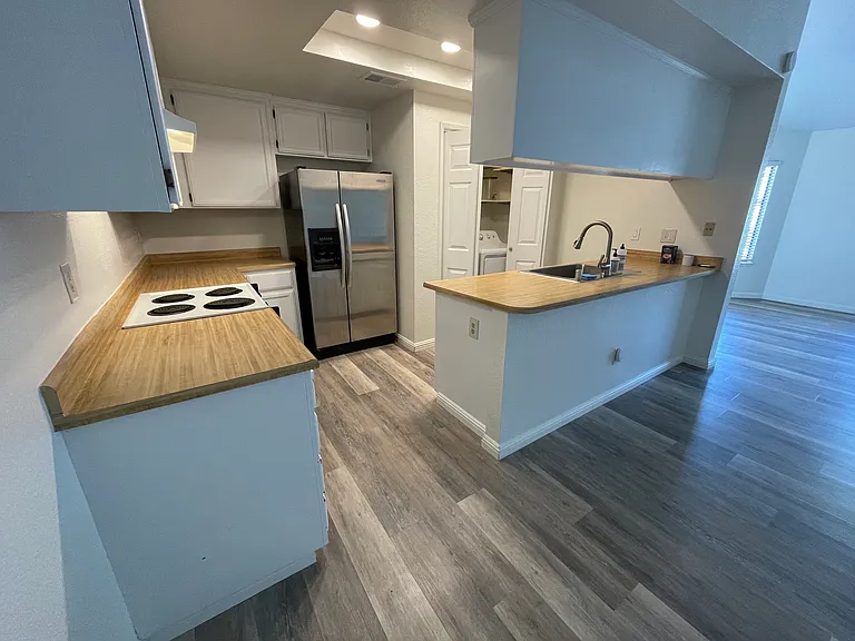360 Spinnaker Way #1 — Photo 4