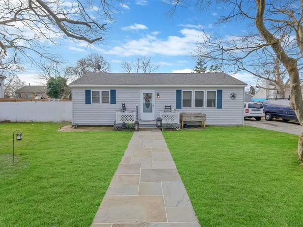 30 Fairview Drive, Shirley, NY 11967