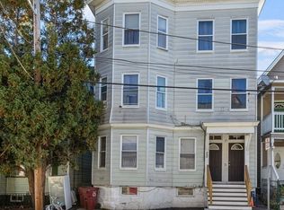 22-24 Linden St, Lowell, MA 01852