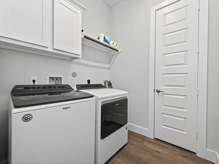 Polletts Cove Ct — Photo 52