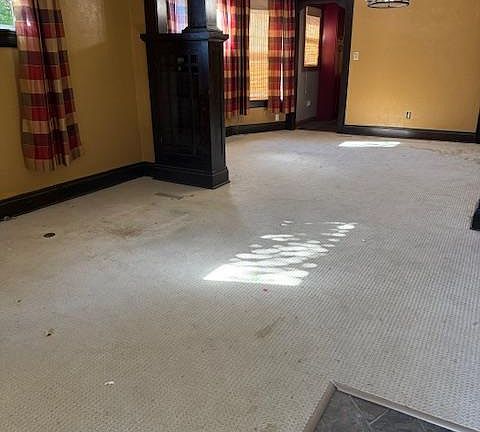 3rd image of 3117 Griesmer Ave