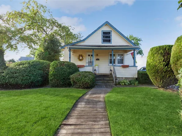 105 Wheeler Avenue, Valley Stream, NY 11580