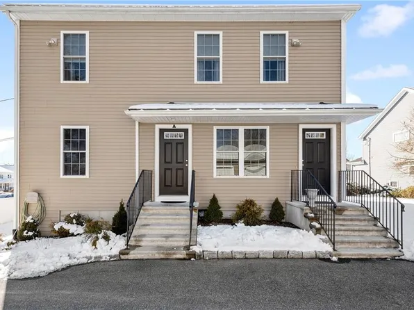 42 Waterman St, Cumberland, RI 02864