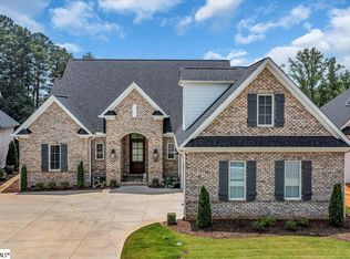 117 Chestnut Pond Ln, Simpsonville, SC 29681