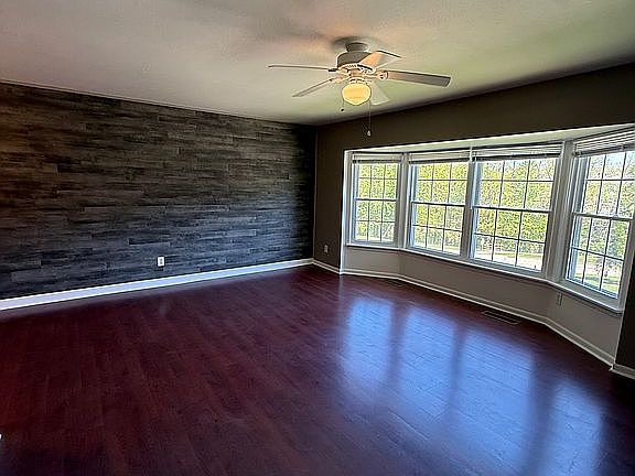 2nd image of 6910 Carriage Hill Dr APT 204